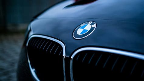 BMW Logo: Meaning, History, Design Influences, and Evolution - Boon ...