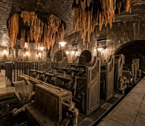 First Look at Universal's Harry Potter and the Escape From Gringotts ...