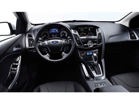 2017 Ford Focus: 128 Interior Photos | U.S. News