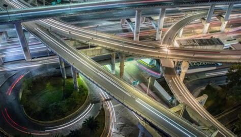 Mexico City Turns Highways Into Stunning Vertical Gardens to Improve Air Pollution - Technaflora