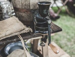 gray wooden tool shed beside fence and cogwheel free image | Peakpx