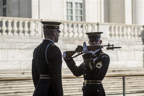 Arlington National Cemetery > Explore > Changing of the Guard