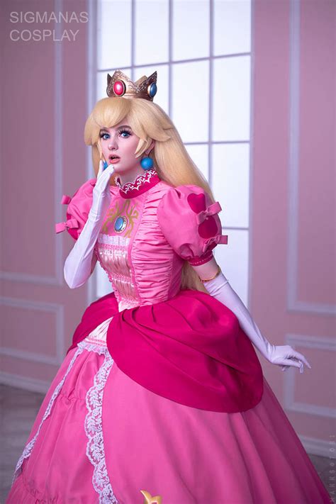 Princess Peach cosplay by SigmaNas on DeviantArt