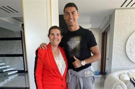 Pesan Menyentuh Ibu Ronaldo, Ingin Anaknya Main di Sporting Lisbon sebelum Meninggal