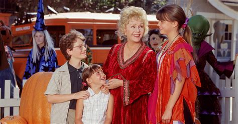 Where To Watch Halloweentown: On TV, Online & Streaming