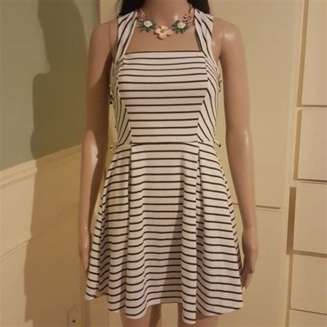 Papaya | Dresses | Papaya Dress Like New | Poshmark