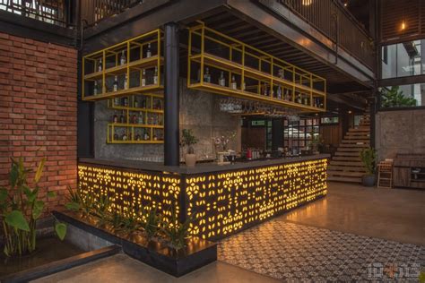 A Resto Bar Underlining The Inside-Outside Concept | ID+AS Architects - The Architects Diary