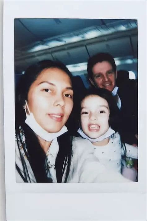 Instax Mini 11 Selfie Mode vs Normal: Don’t Use Selfie Mode!