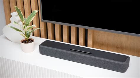 10 Tips for Selecting the Perfect Wireless Speaker System for Your Home