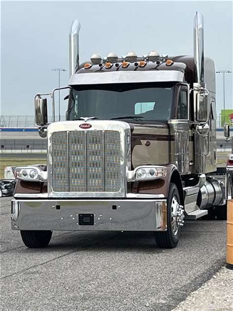 Peterbilt Unveils Model 589 Transport Topics, 55% OFF