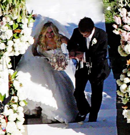 publicfigure: avril lavigne wedding dress