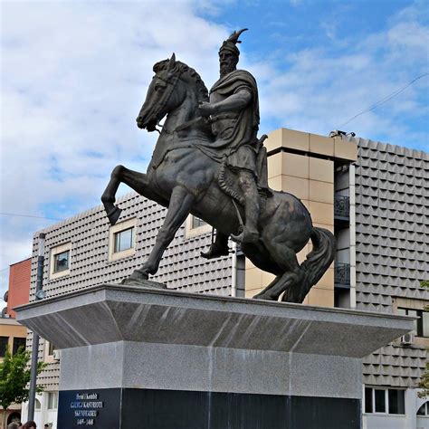 SKANDERBEG STATUE (Pristina) - All You Need to Know BEFORE You Go