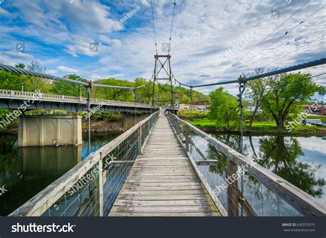 47 Buchanan swinging bridge Images, Stock Photos & Vectors | Shutterstock