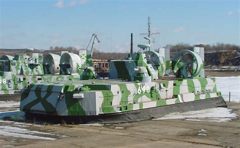 7 best Russian hovercraft for war and peace - Russia Beyond