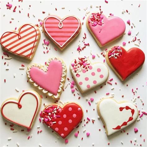 #colorfulcookies | Valentine sugar cookies, Valentine cookies decorated ...