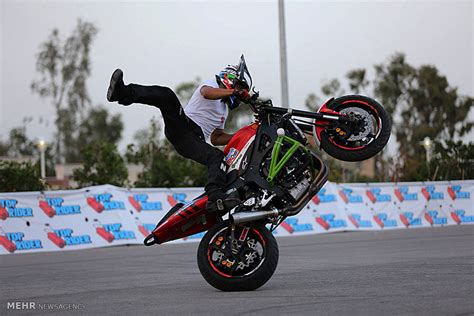 Mehr News Agency - Motorcycle Stunt Riding