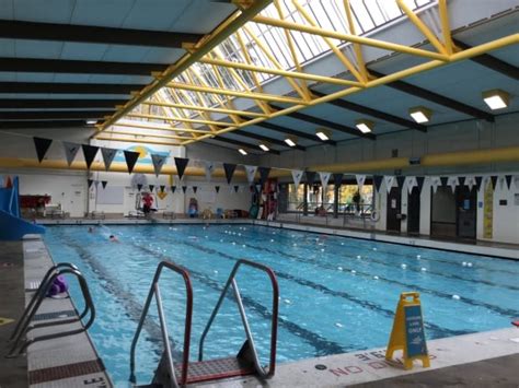 Closure of Vancouver's neighbourhood pools would have social costs, planner says | CBC News