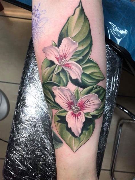 Painted trillium for Michael! 🌿💐 | Color tattoo, Body art, Tattoos