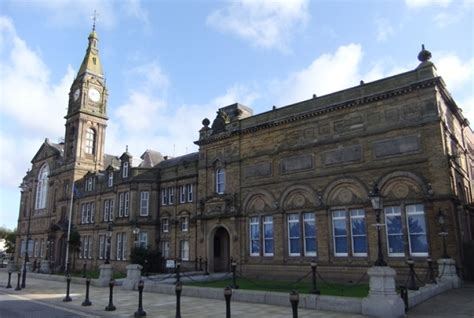 Bootle Town Hall | Art UK