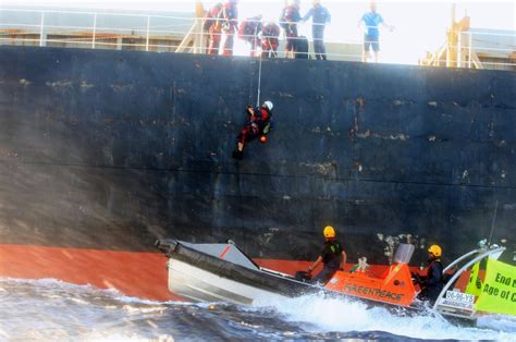 Greenpeace Activists Board Australia-Bound Coal Carrier – gCaptain