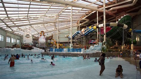 Camelback Lodge & Aquatopia Indoor Waterpark - WhiteWater