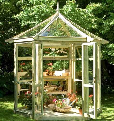 Two Men and a Little Farm: HEXAGONAL GREENHOUSE, INSPIRATION THURSDAY