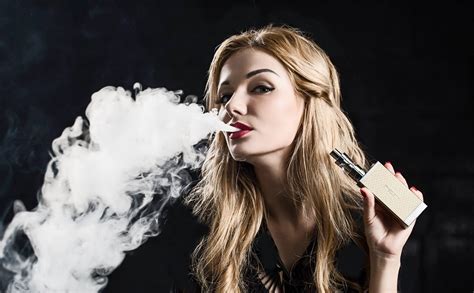 Girl Smoking Wallpapers - Top Free Girl Smoking Backgrounds - WallpaperAccess