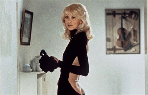 Mireille Darc: Du «Grand Blond» aux «Cœurs brûlés», mort d'une icône du ...