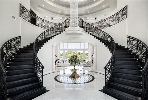 Modern Luxury Mansion with Classic Design Elements