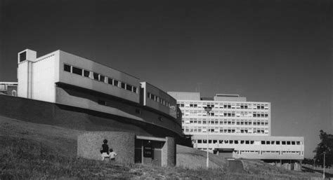 Extension to Torbay Hospital, Phase I, Torquay, Devon: the theatre, pharmacy and pathology block ...