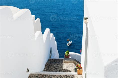 White architecture on Santorini island, Greece. 1256067 Stock Photo at Vecteezy