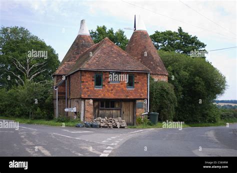 Oast house conversion hi-res stock photography and images - Alamy