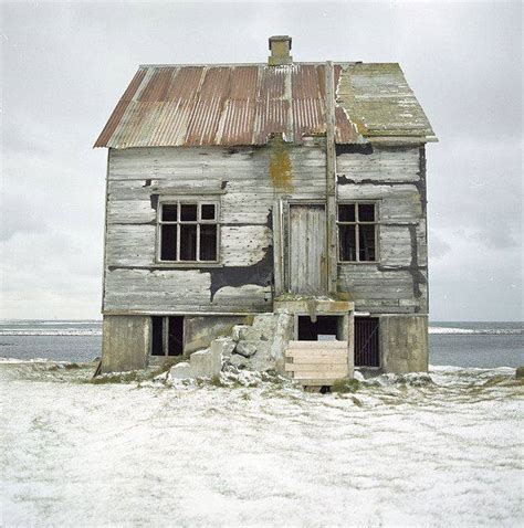 What is the Story Behind This Dilapidated House on the Beach? | Wendy Carlyle