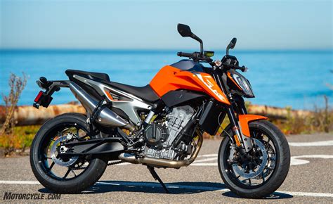 2019 KTM 790 Duke Review - First Ride