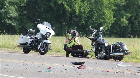 1 motorcyclist dead, 6 injured after crash in central MN | kare11.com