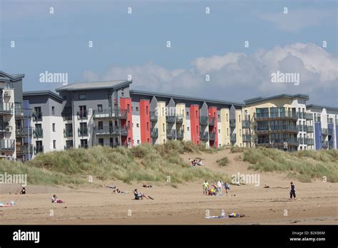 Swansea beach hi-res stock photography and images - Alamy