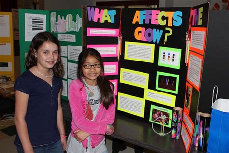 science fair: what puts the glow in glowsticks | Young scien… | Flickr