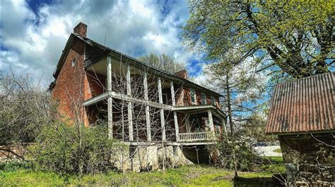 Incredible Packed 210 year old Abandoned Mansion in Tennessee - YouTube