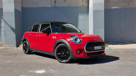 2020 MINI Cooper 5-Door Review | DiscoverAuto