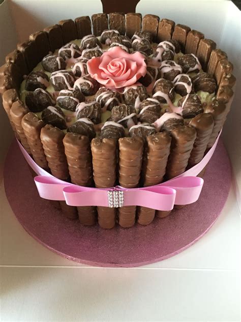 Twix birthday cake by Dawn | Twix cake, Desserts, Cake