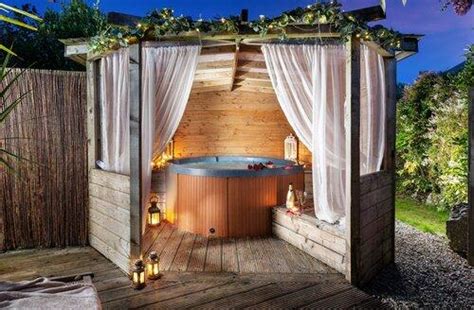 Holiday Cottages with Hot Tubs | Biggest range, lowest price