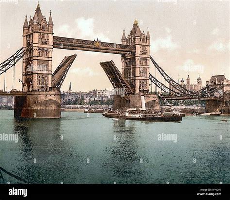 Tower Bridge, London. Between 1890 & 1910 Stock Photo - Alamy