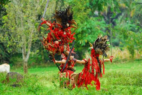 Kabasaran a Traditional Minahasa Dance in North Sulawesi, Indonesia | Indonesian Islands Culture ...