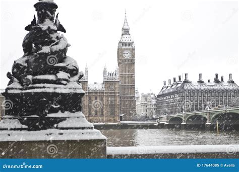 Snow in London stock image. Image of frost, holiday, bridge - 17644085