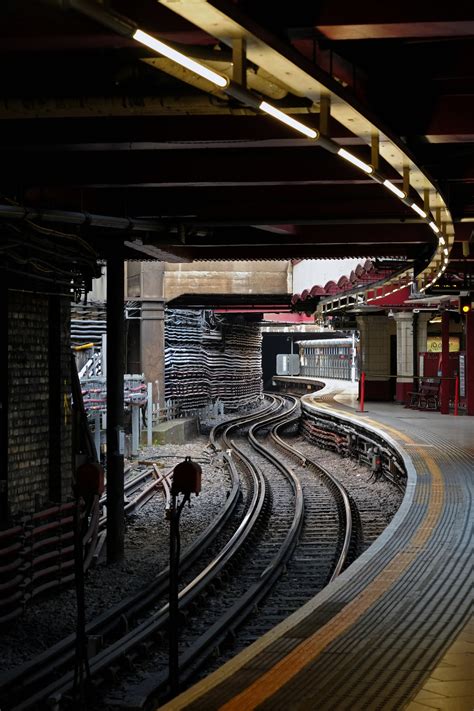 Scavengedluxury - Baker Street station. London, January 2016.