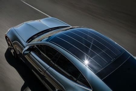 ¿Está unido el futuro del coche eléctrico a los paneles solares ...