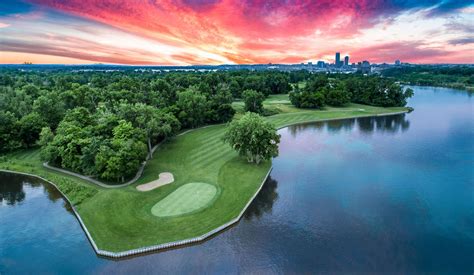 Teeing Off at Council Bluffs Area Golf Courses