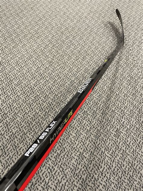 Bauer Vapor Hyperlite P28 curve 55 flex right hand stick | SidelineSwap