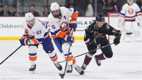 Islanders give up two third-period goals in 5-4 loss to Coyotes