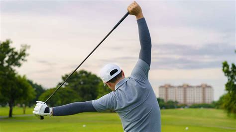 Here's an easy golf workout routine you can execute while at home